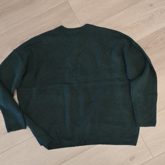 NWT C.C Dark Green Crewneck Sweater with Martini Design - Picture 2 of 7